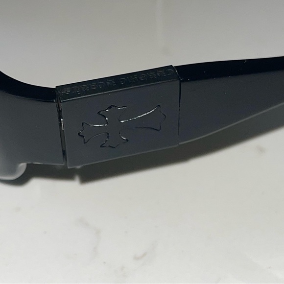 2000’s authentic CHROME HEARTS sunglasses set - Picture 5 of 11